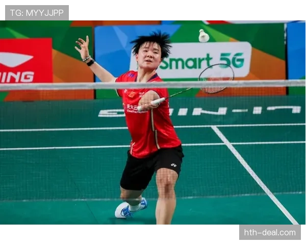 何冰娇一抬手那只包比我一个月房租还抢镜